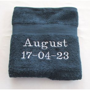 Mrkeblt Badehndklde Navn & Dato.