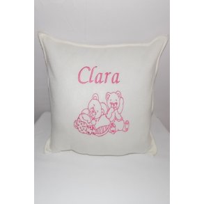 R�hvid pude med lyser�d tr�d & navn.