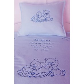 Lysebl tppest med bl trd & alle dataer & pude.