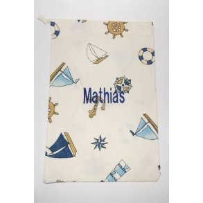 Rhvid frugtpose med skibe & navn.