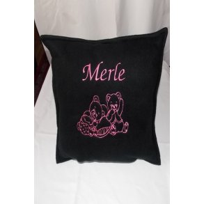 Sort pude med pink trd & alle data.