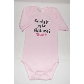 Body med tekst ( Endelig fri.)