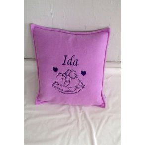 Lyselilla pude med lilla trd & alle data.