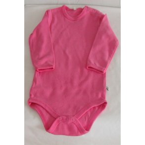  Lys pink body med navn.