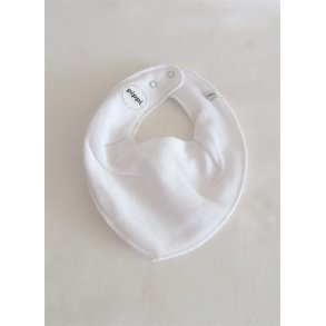 Hvid trkldesmk med navn.