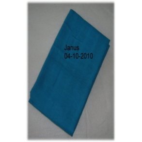 Turkis ble med navn & dato.