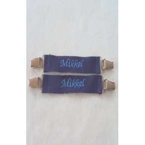 Mrkebl vanteholder med navn.