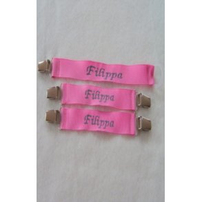 Pink sutteholder & vanteholder med navn.