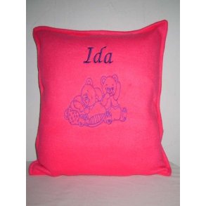 Mrk pink pude med alle data.